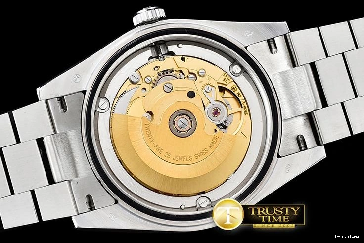 1118 RDD0214B – DayDate 36mm GoAnywhere 682